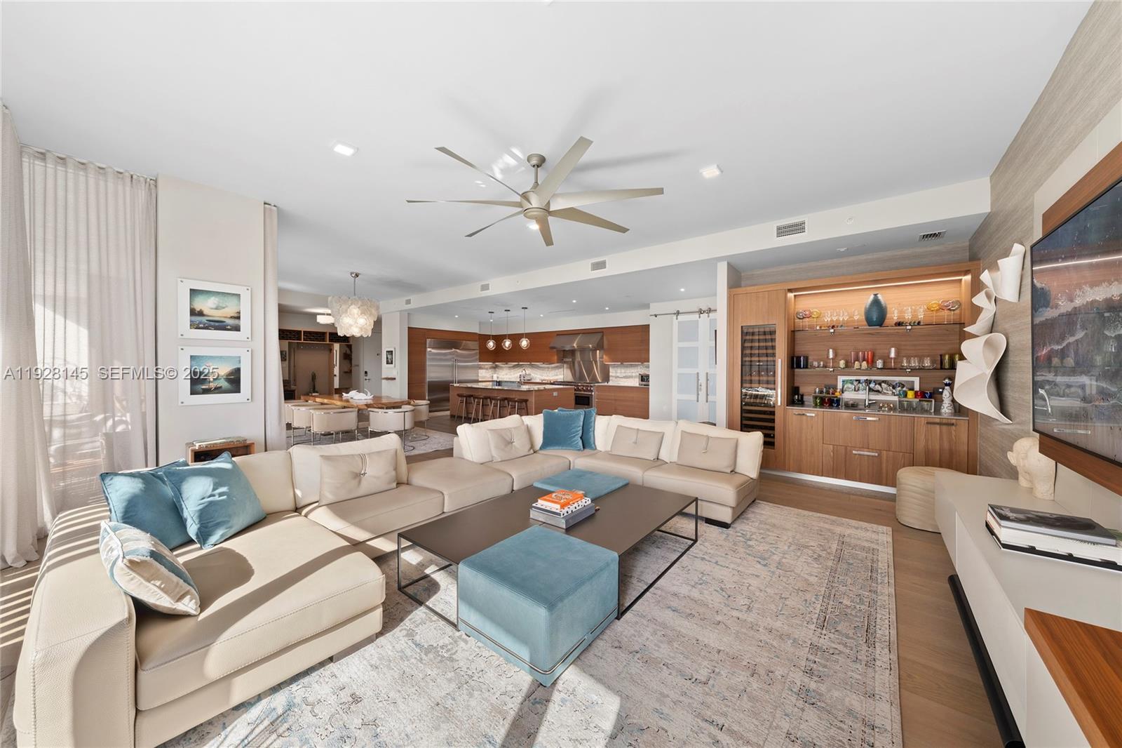 3581 E Glencoe St #403 Miami, FL 33133