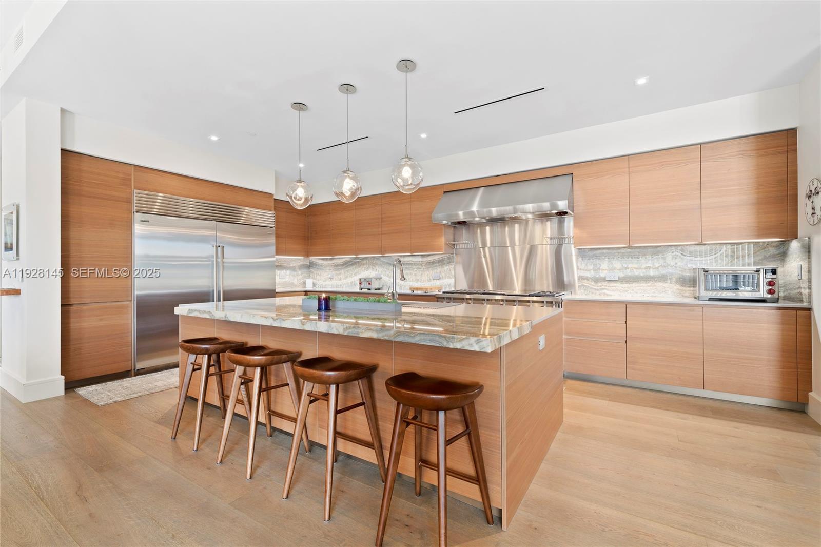 3581 E Glencoe St #403 Miami, FL 33133