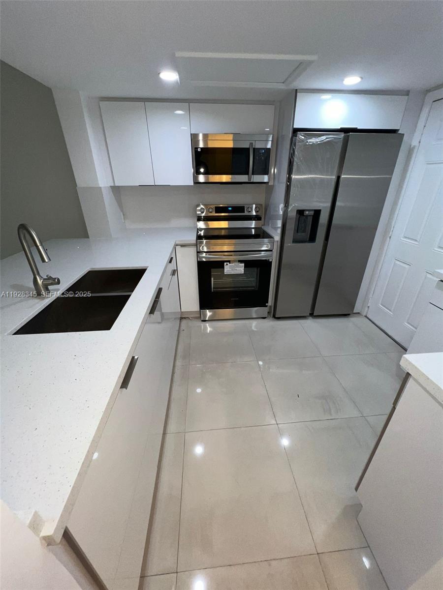 2810 NE 201st Ter #G107