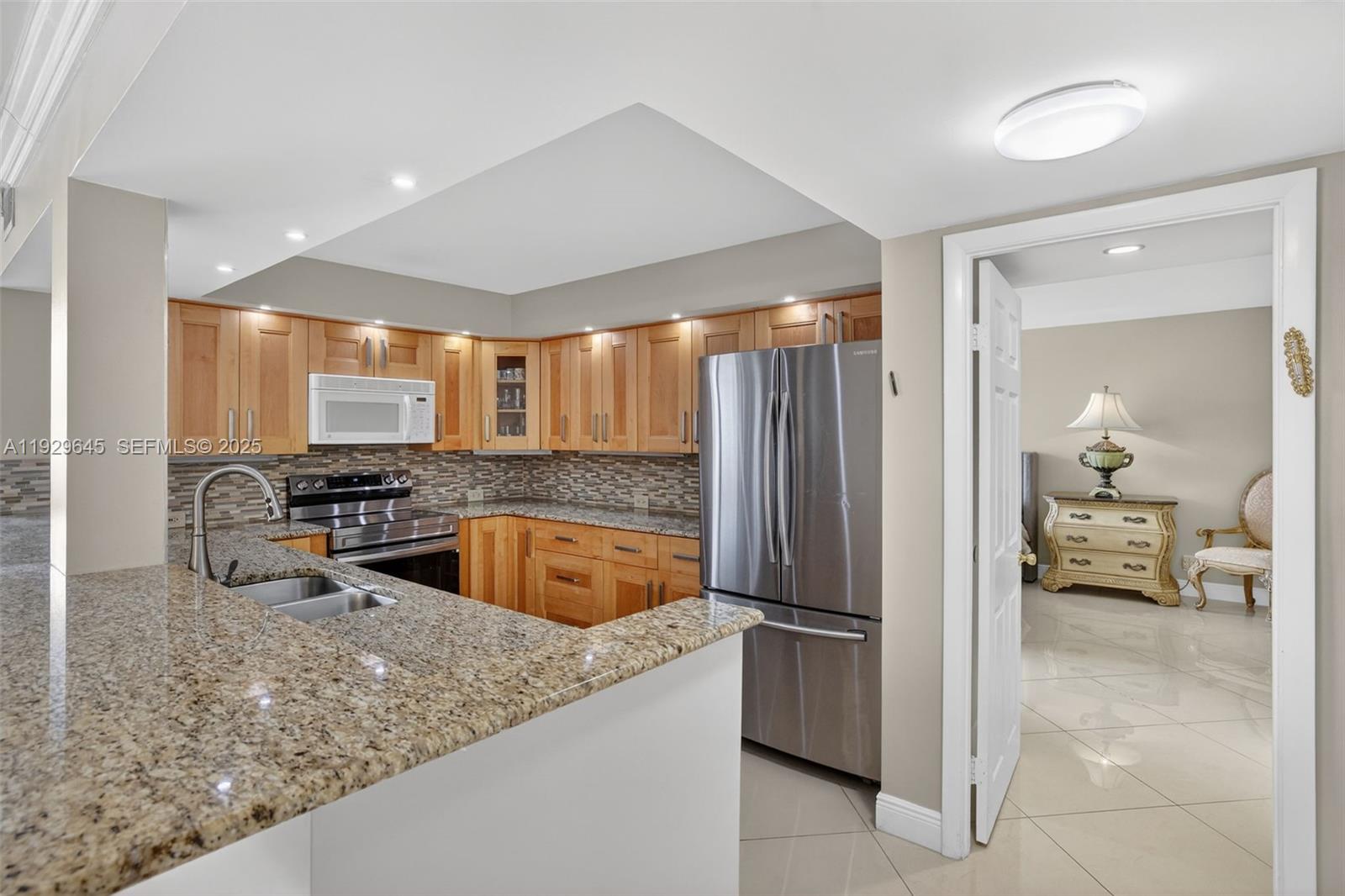 200 Leslie Dr #707 Hallandale Beach, FL 33009