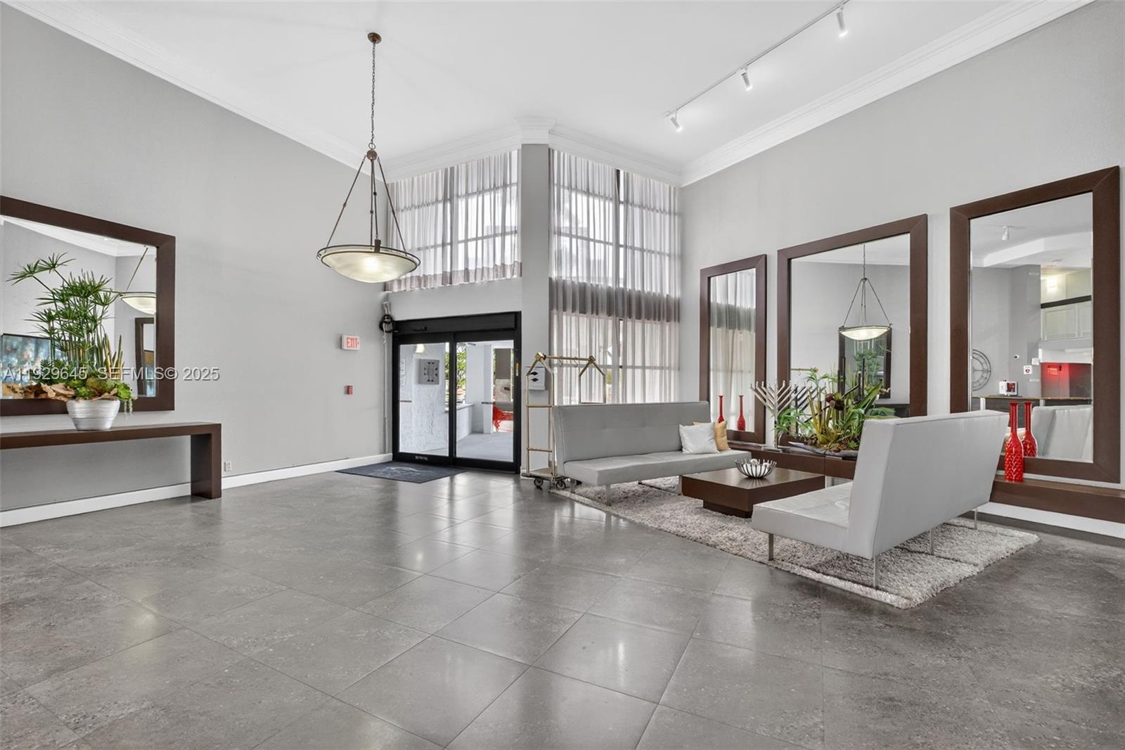 200 Leslie Dr #707 Hallandale Beach, FL 33009