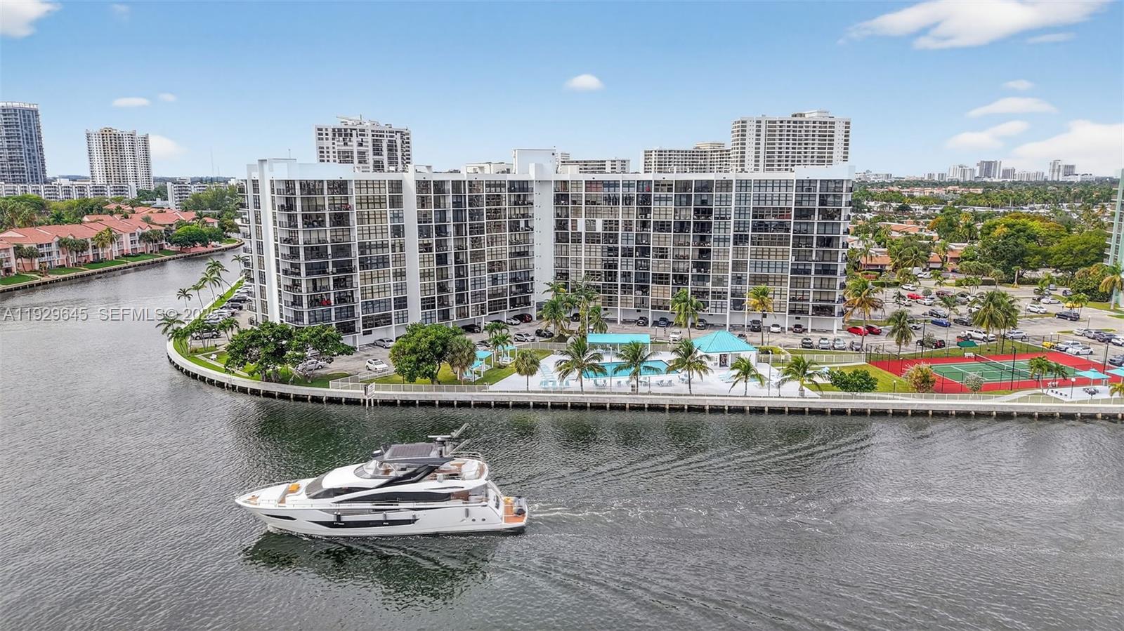 200 Leslie Dr #707 Hallandale Beach, FL 33009