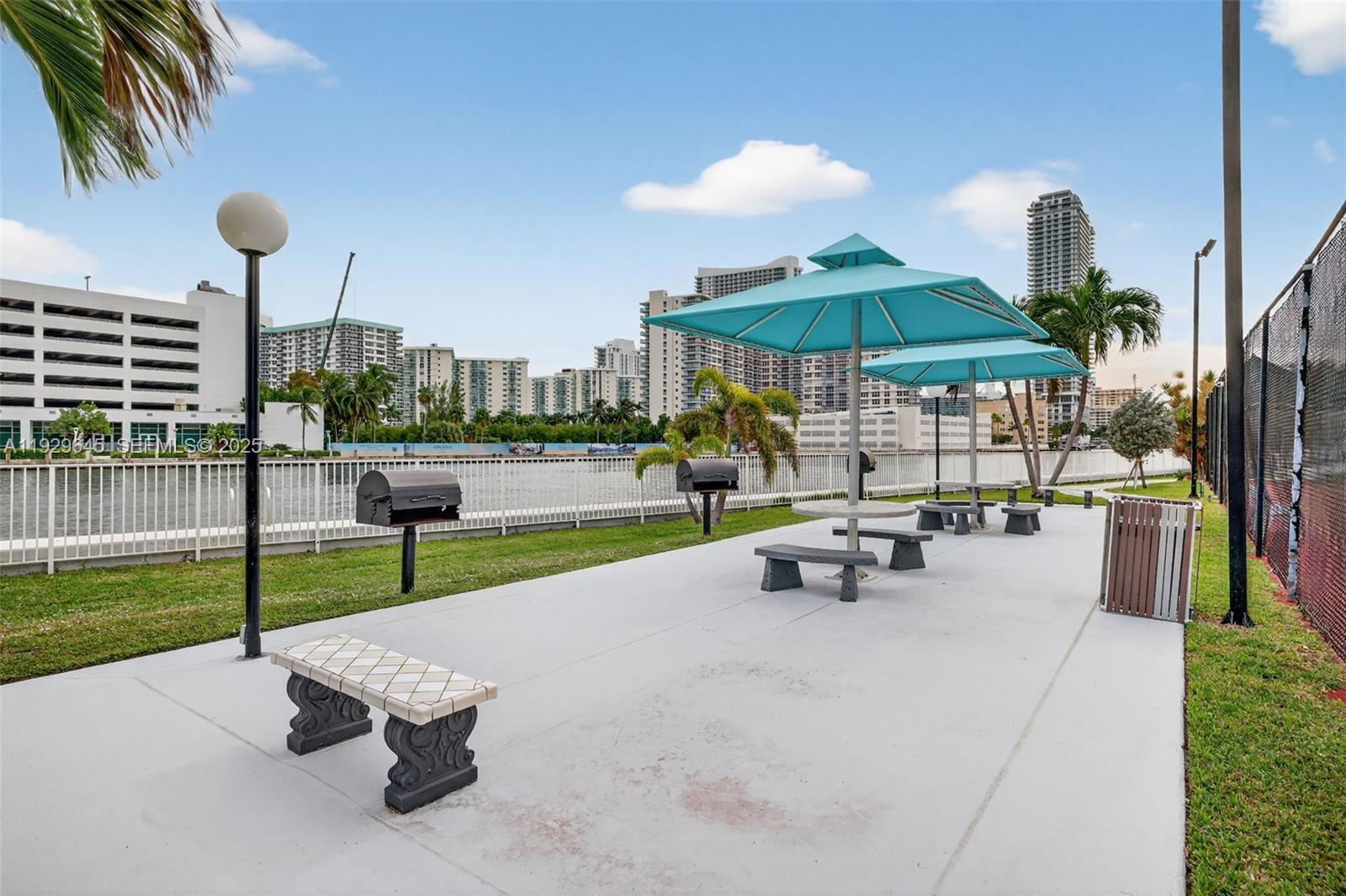 200 Leslie Dr #707 Hallandale Beach, FL 33009
