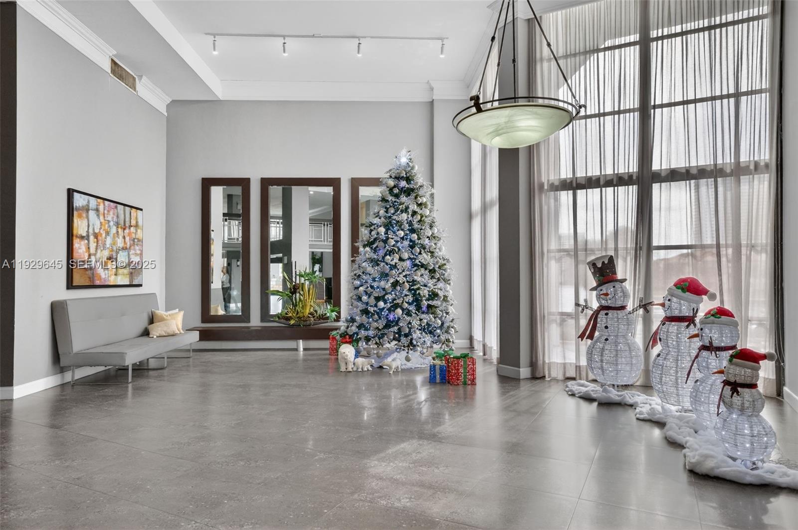 200 Leslie Dr #707 Hallandale Beach, FL 33009