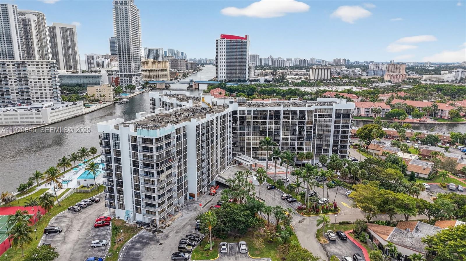 200 Leslie Dr #707 Hallandale Beach, FL 33009