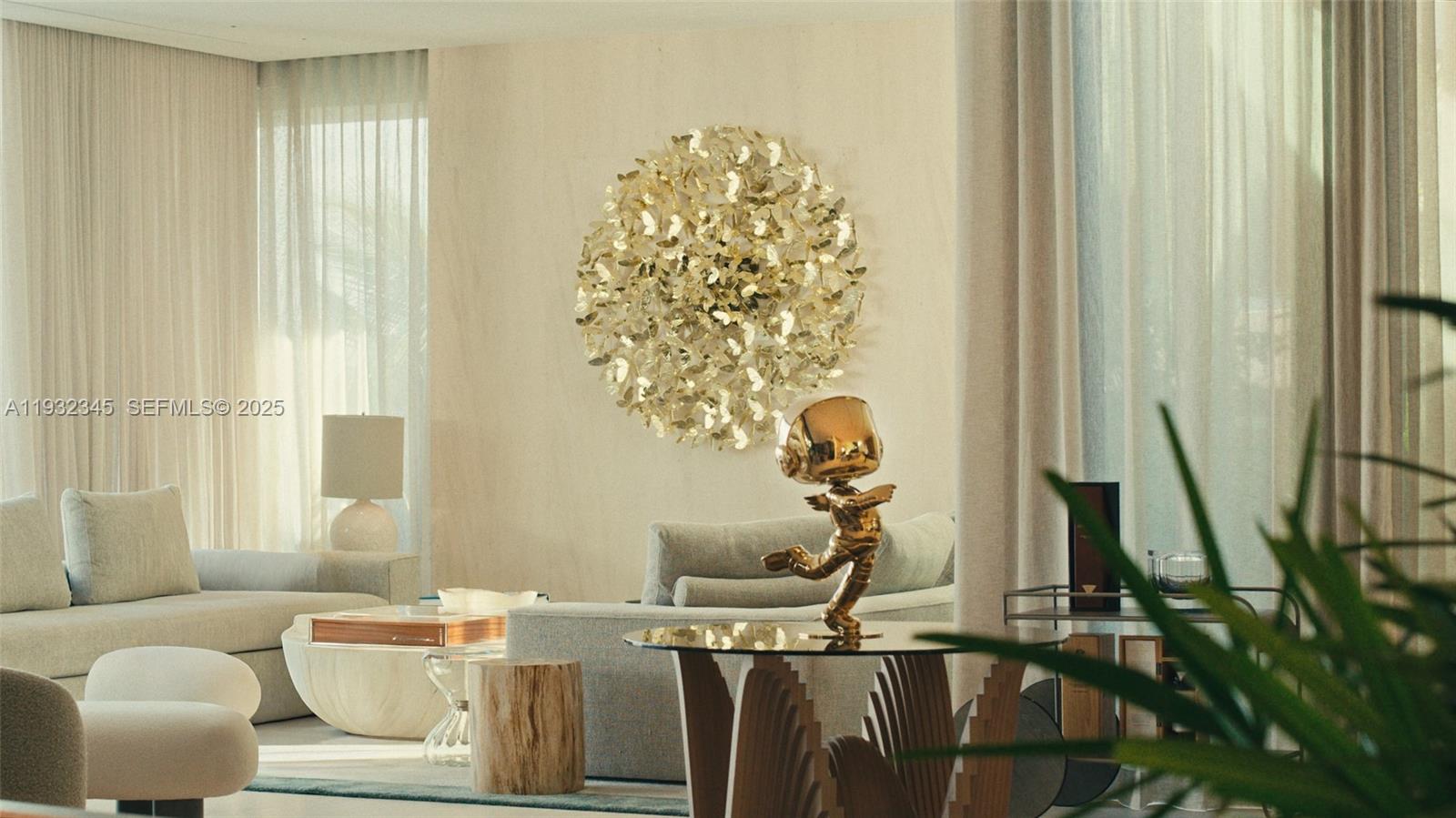 1413 N Venetian Way Miami, FL 33139