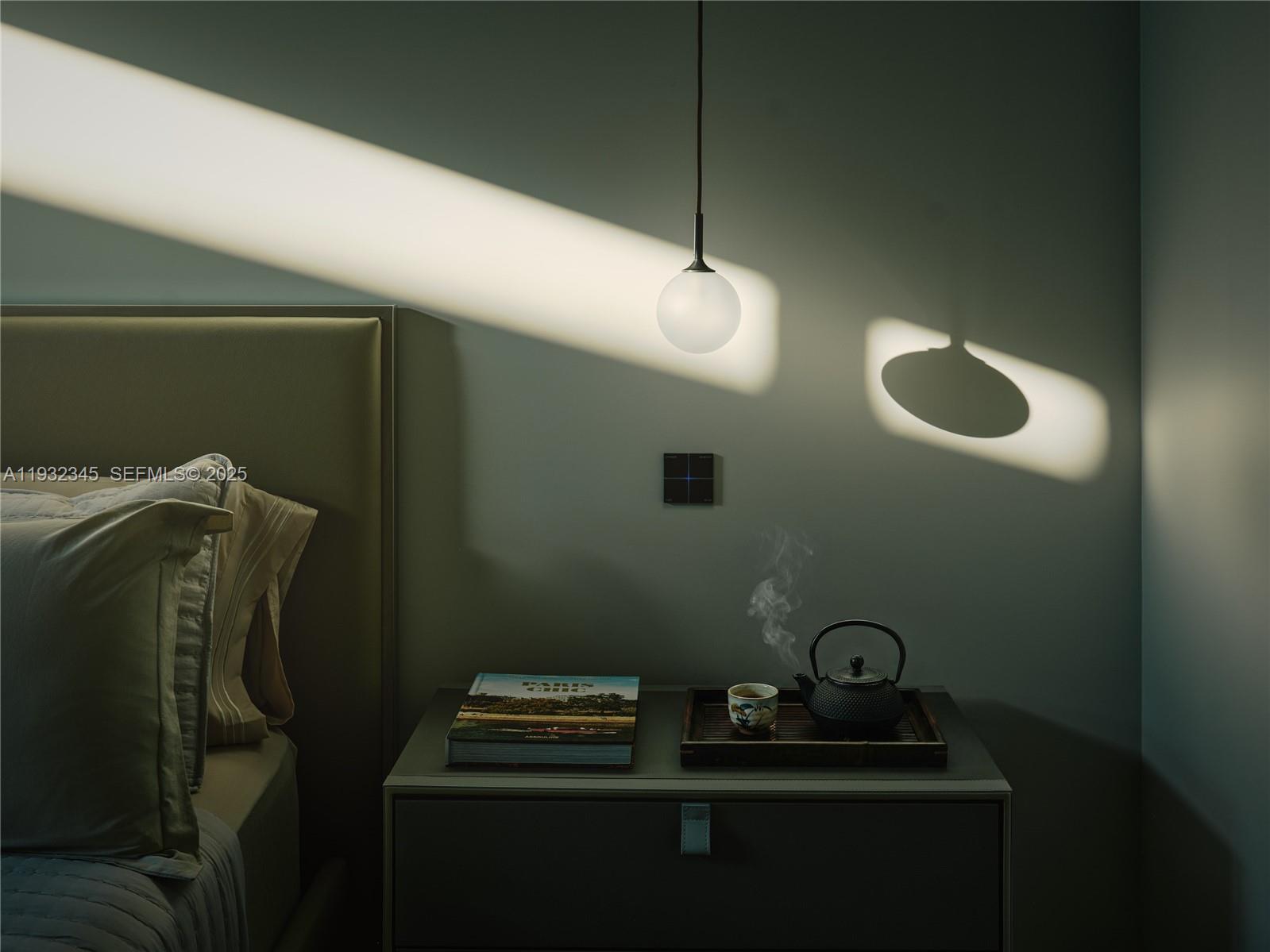 1413 N Venetian Way Miami, FL 33139