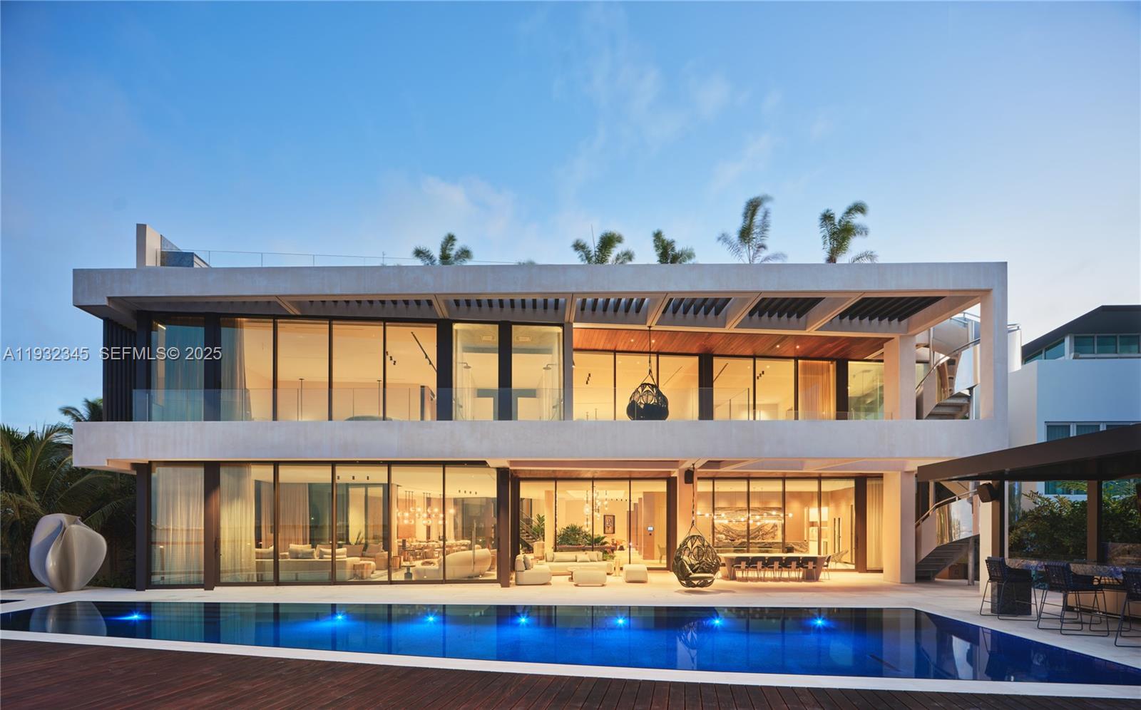 1413 N Venetian Way Miami, FL 33139