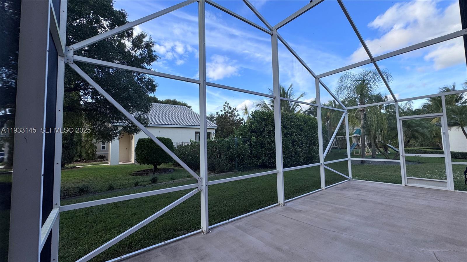 326 SW 162nd Ave Pembroke Pines, FL 33027