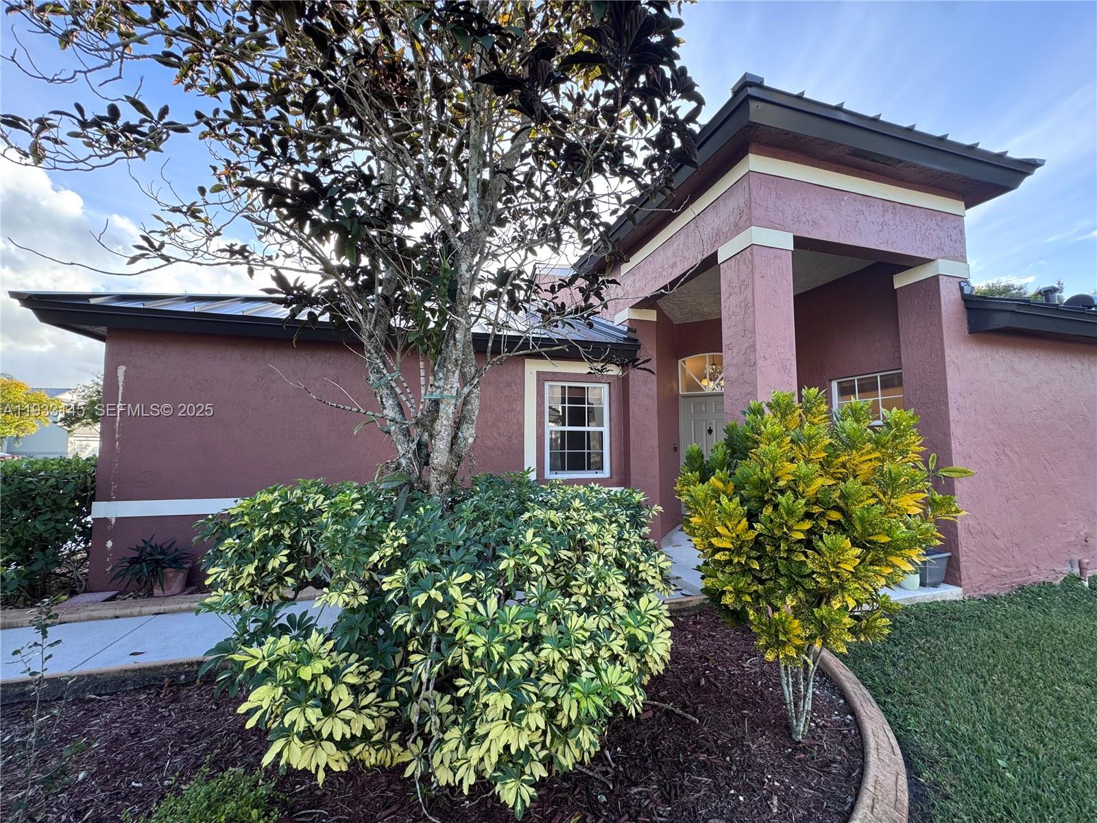 326 SW 162nd Ave Pembroke Pines, FL 33027