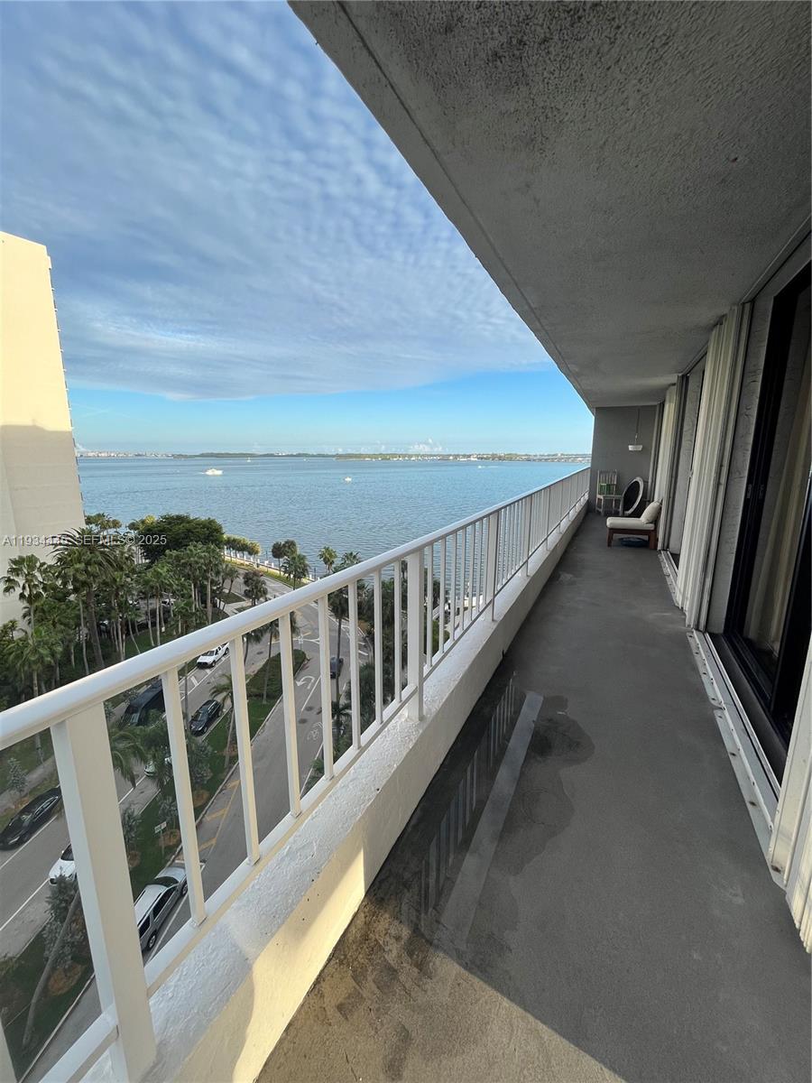 image Brickell Harbour12