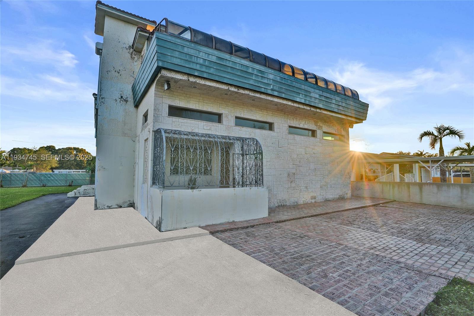 366 W 12th St Hialeah, FL 33010