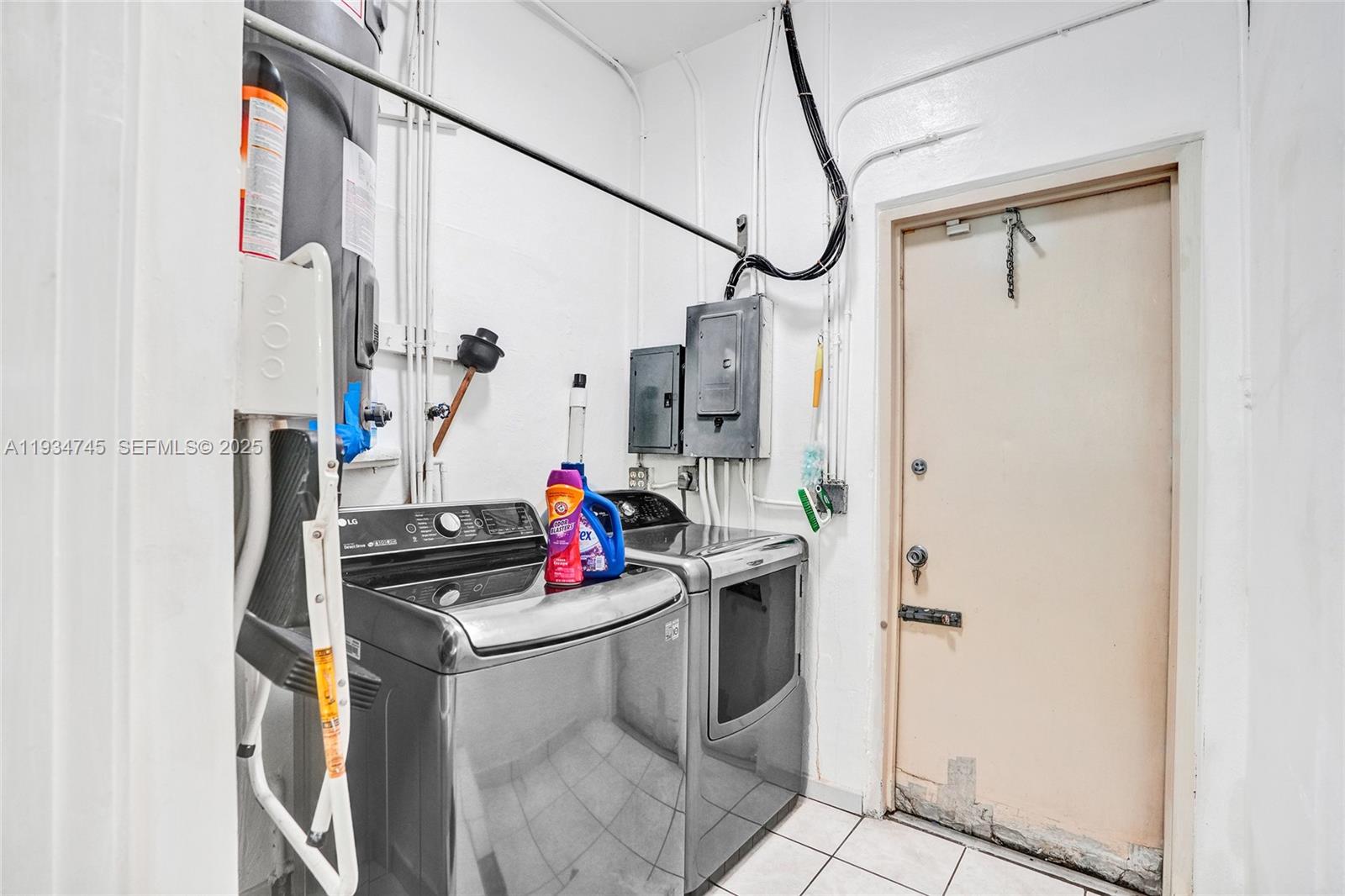 366 W 12th St Hialeah, FL 33010