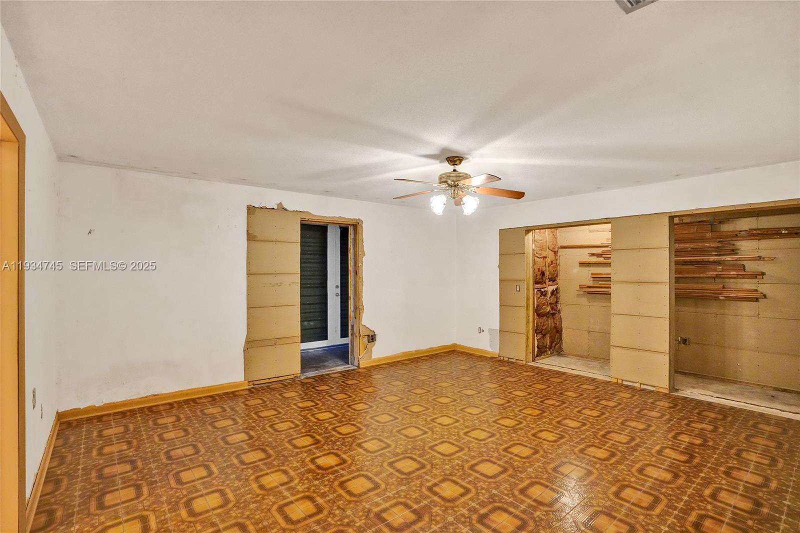 366 W 12th St Hialeah, FL 33010