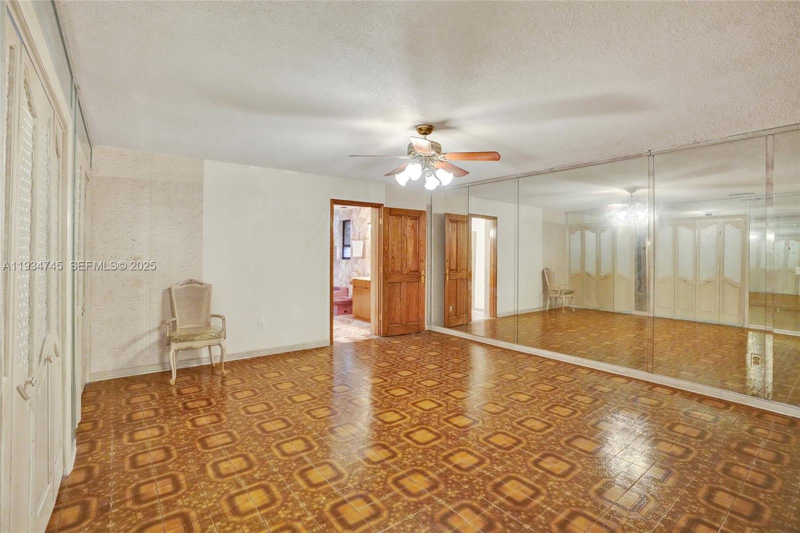 366 W 12th St Hialeah, FL 33010