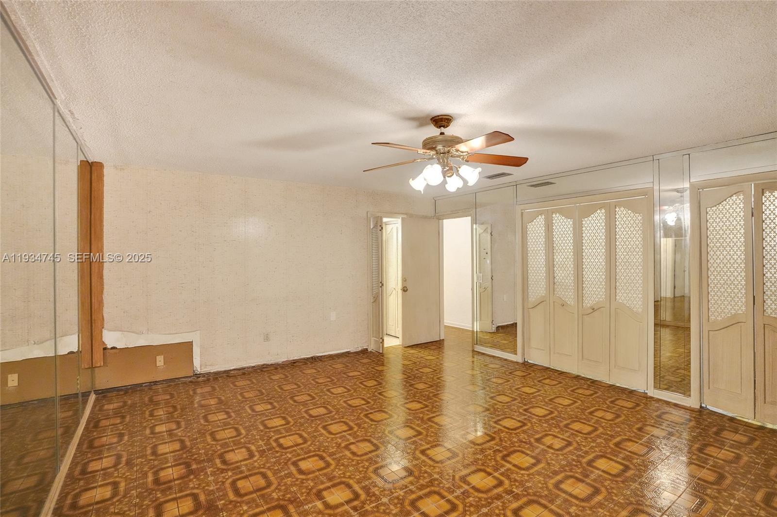 366 W 12th St Hialeah, FL 33010