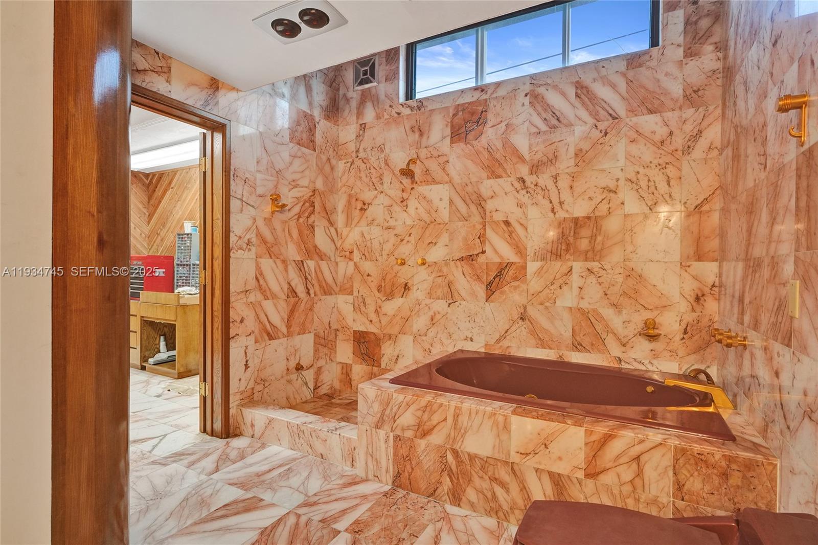 366 W 12th St Hialeah, FL 33010