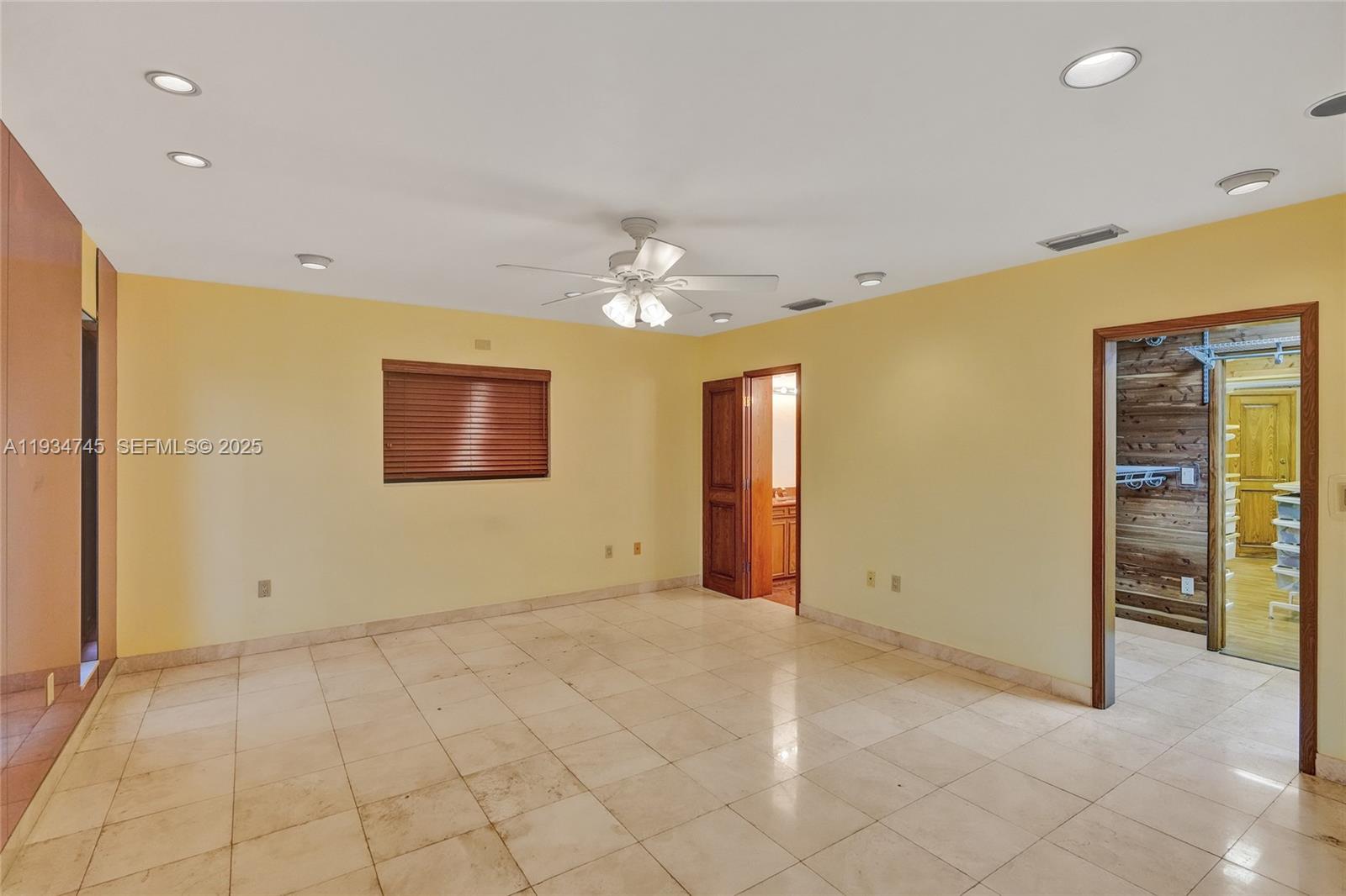 366 W 12th St Hialeah, FL 33010