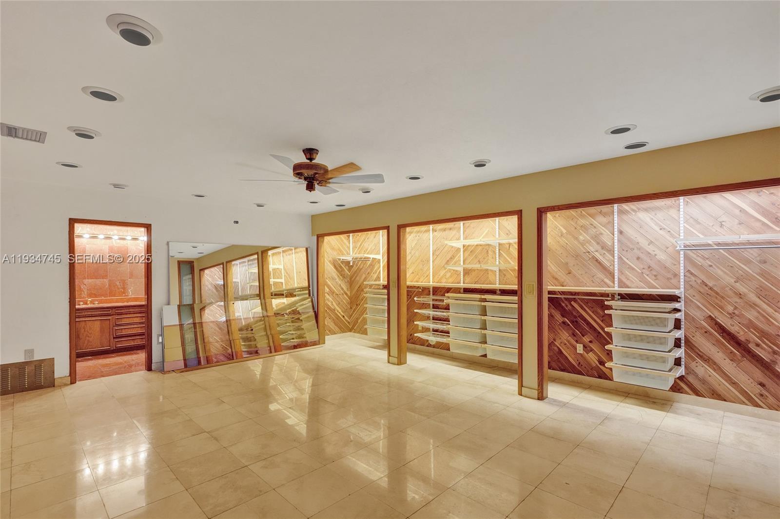 366 W 12th St Hialeah, FL 33010