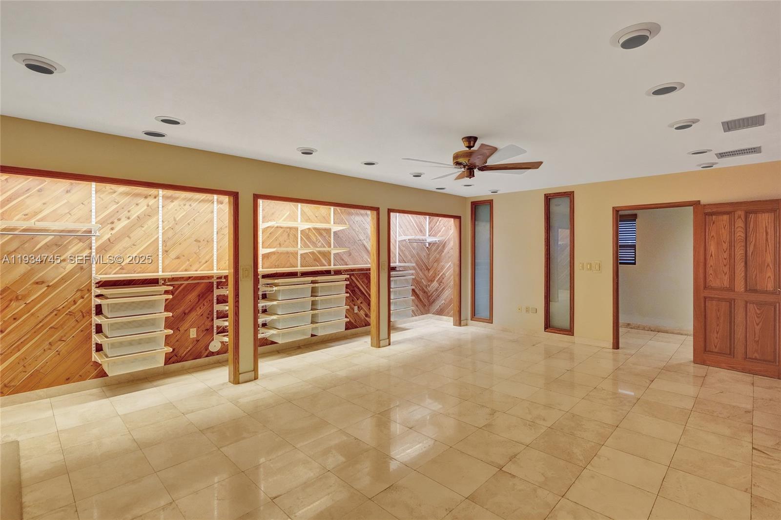 366 W 12th St Hialeah, FL 33010