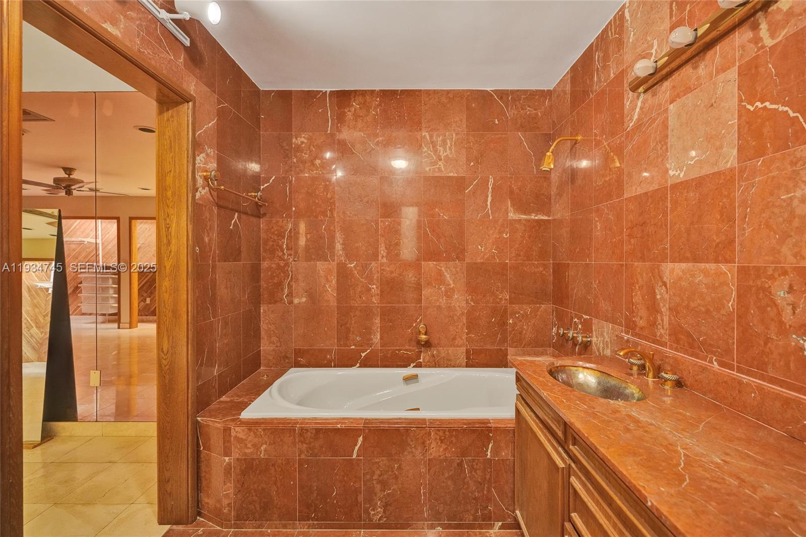 366 W 12th St Hialeah, FL 33010