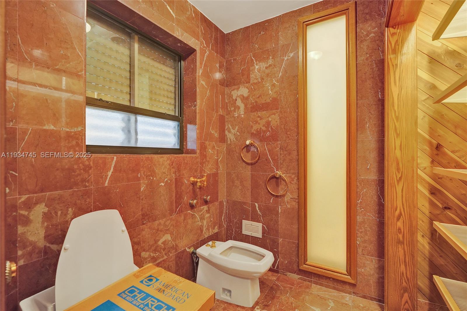 366 W 12th St Hialeah, FL 33010