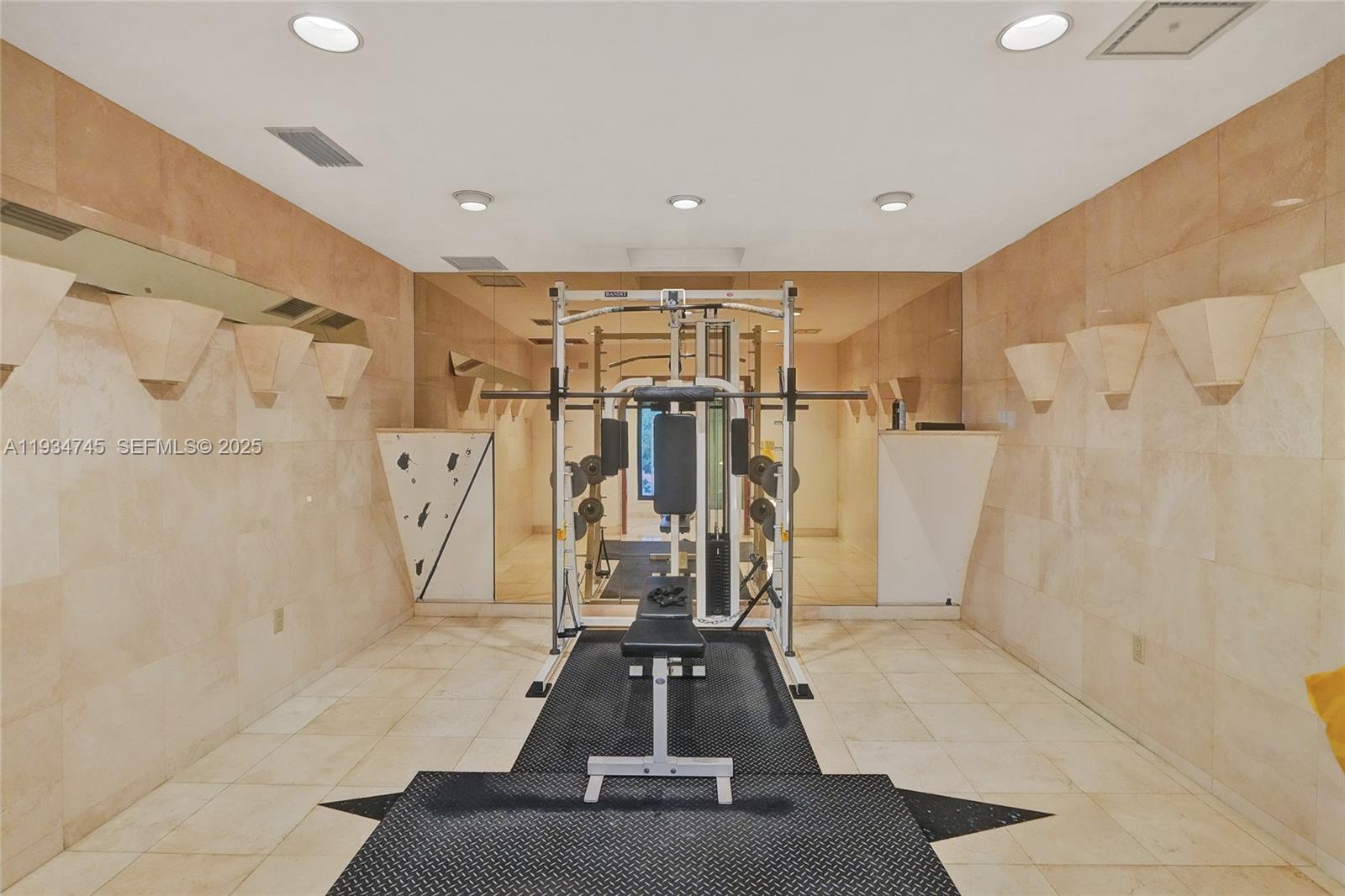 366 W 12th St Hialeah, FL 33010