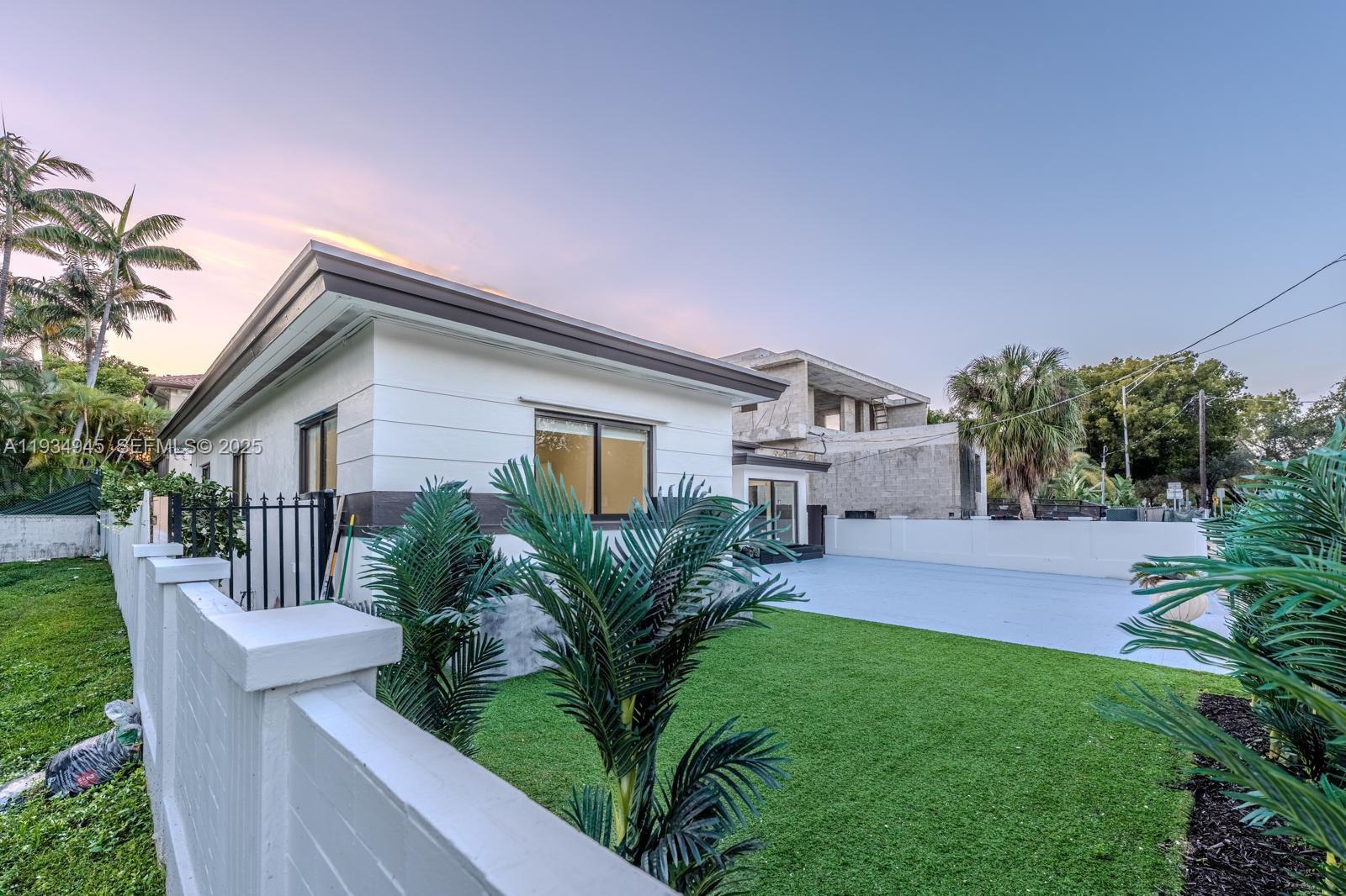 4144 Alton Rd Miami Beach, FL 33140