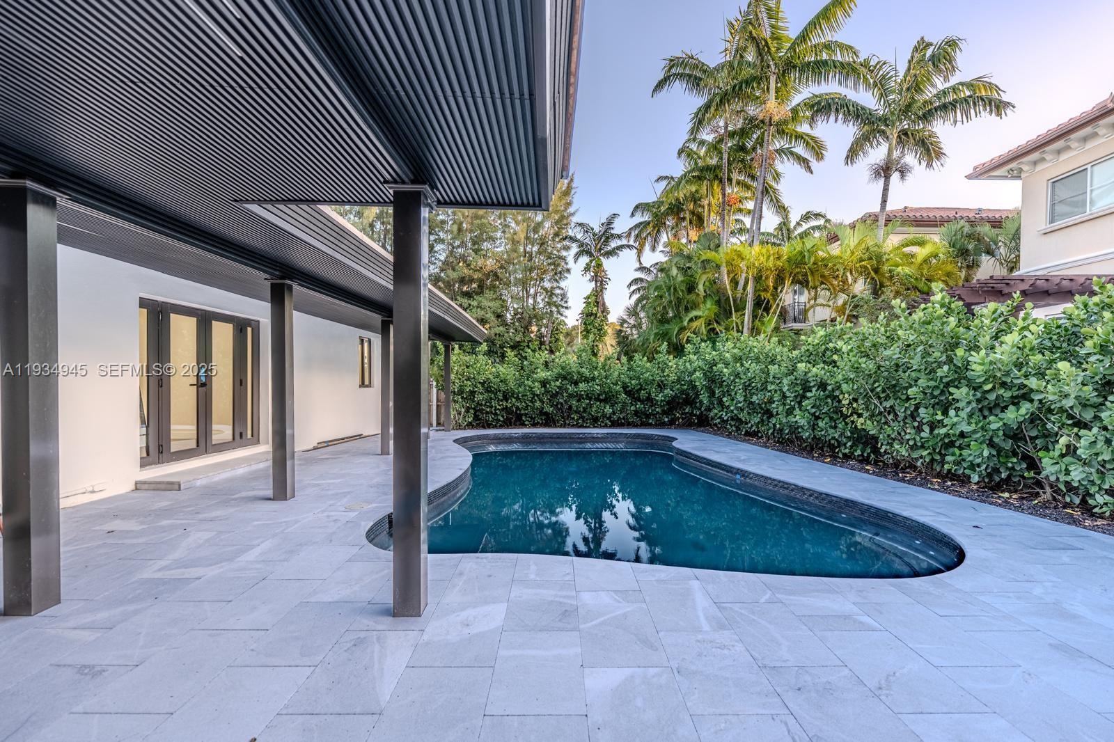 4144 Alton Rd Miami Beach, FL 33140