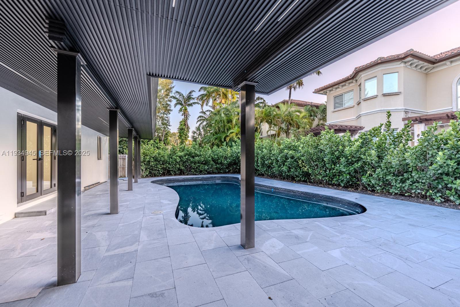 4144 Alton Rd Miami Beach, FL 33140