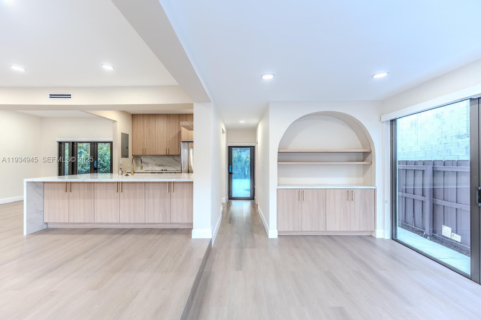 4144 Alton Rd Miami Beach, FL 33140