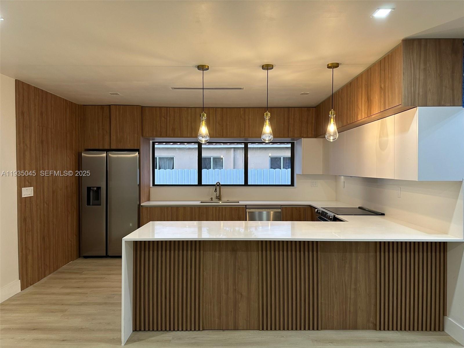 15411 NE 10th Ave North Miami Beach, FL 33162