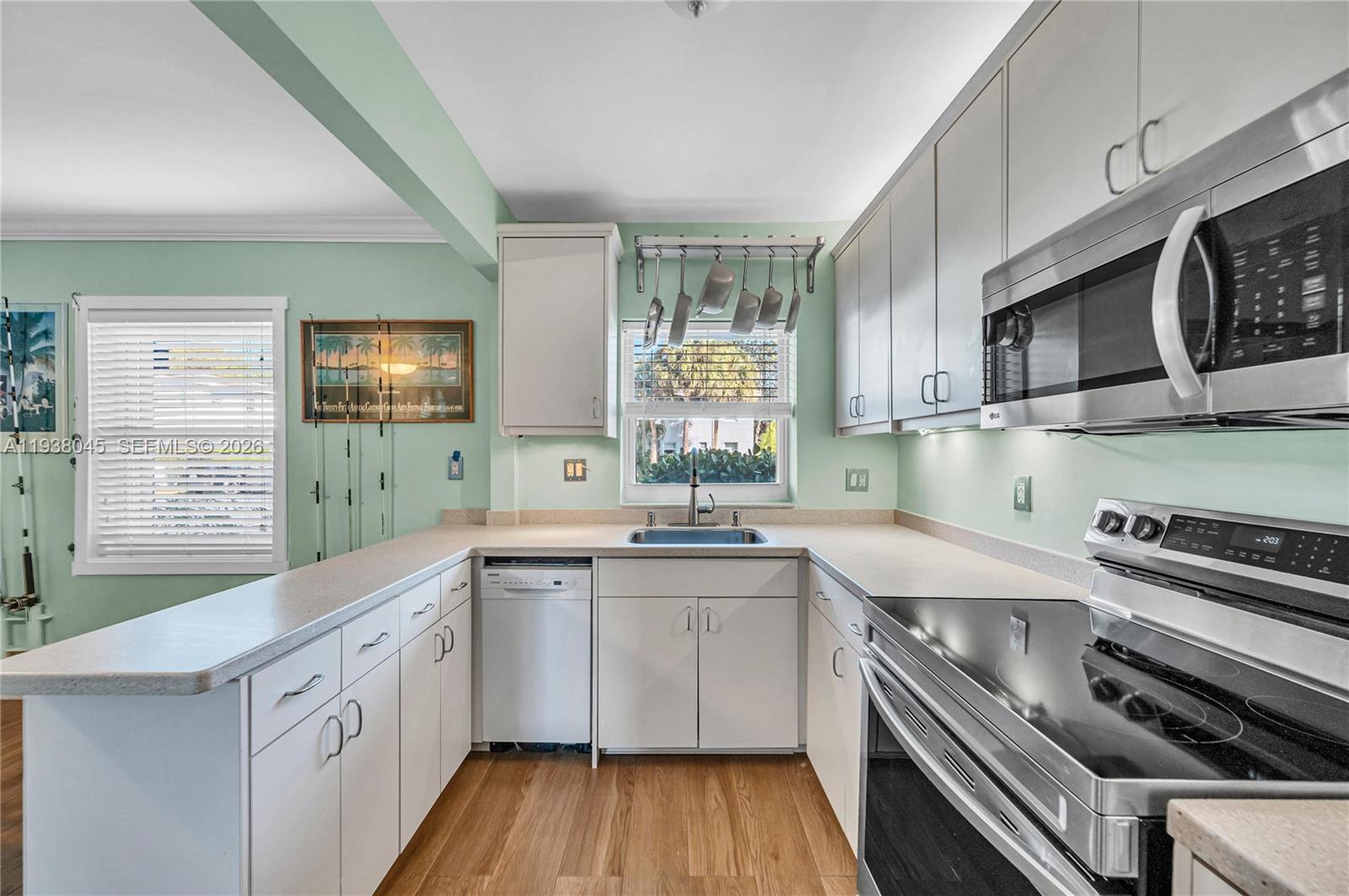 7621 SW 55th Ave #22B Miami, FL 33143