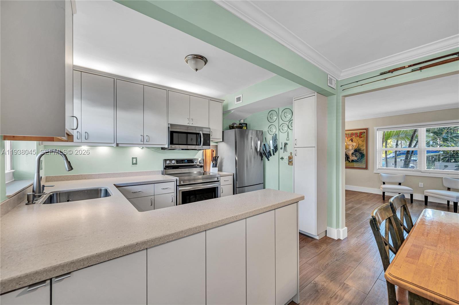 7621 SW 55th Ave #22B Miami, FL 33143