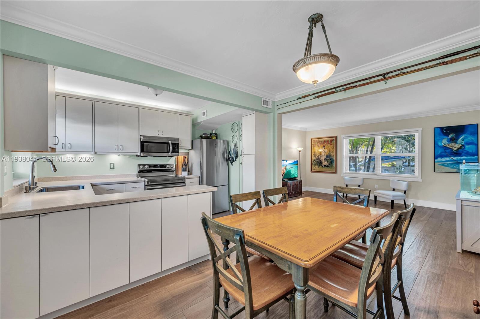 7621 SW 55th Ave #22B Miami, FL 33143