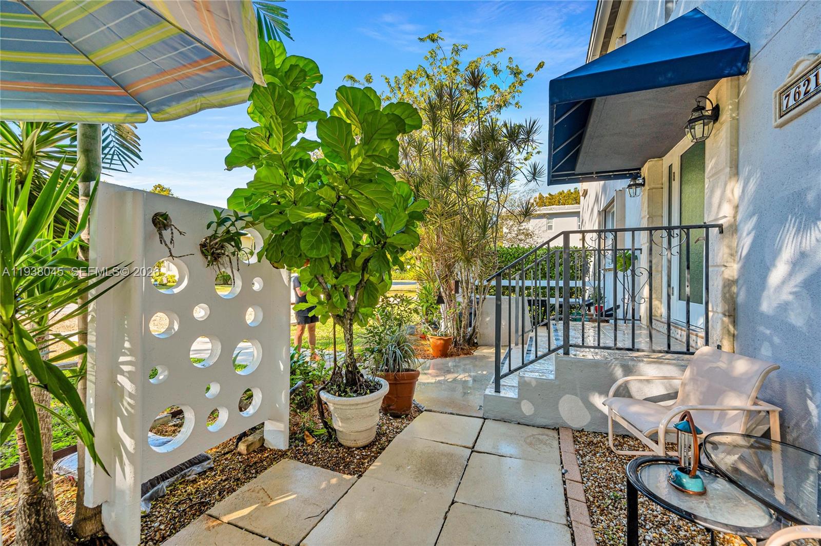 7621 SW 55th Ave #22B Miami, FL 33143