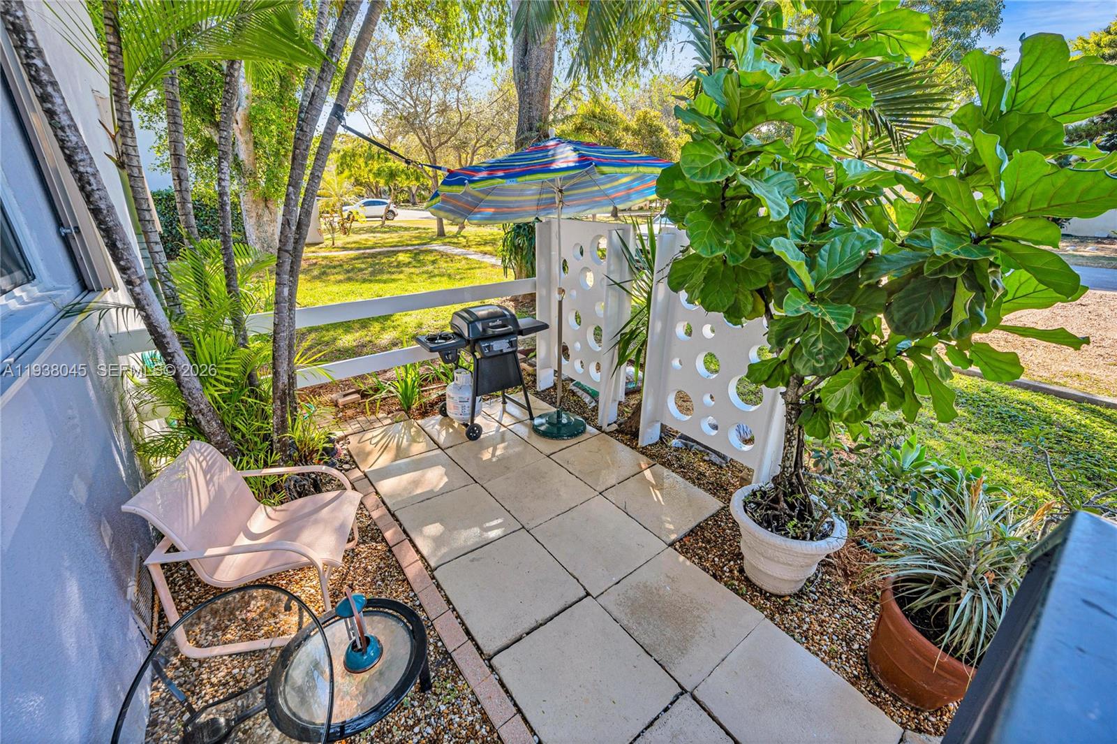 7621 SW 55th Ave #22B Miami, FL 33143