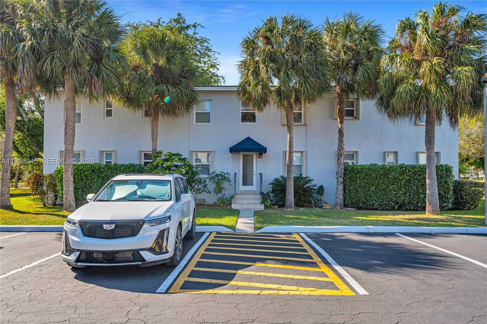 7621 SW 55th Ave #22B Miami, FL 33143