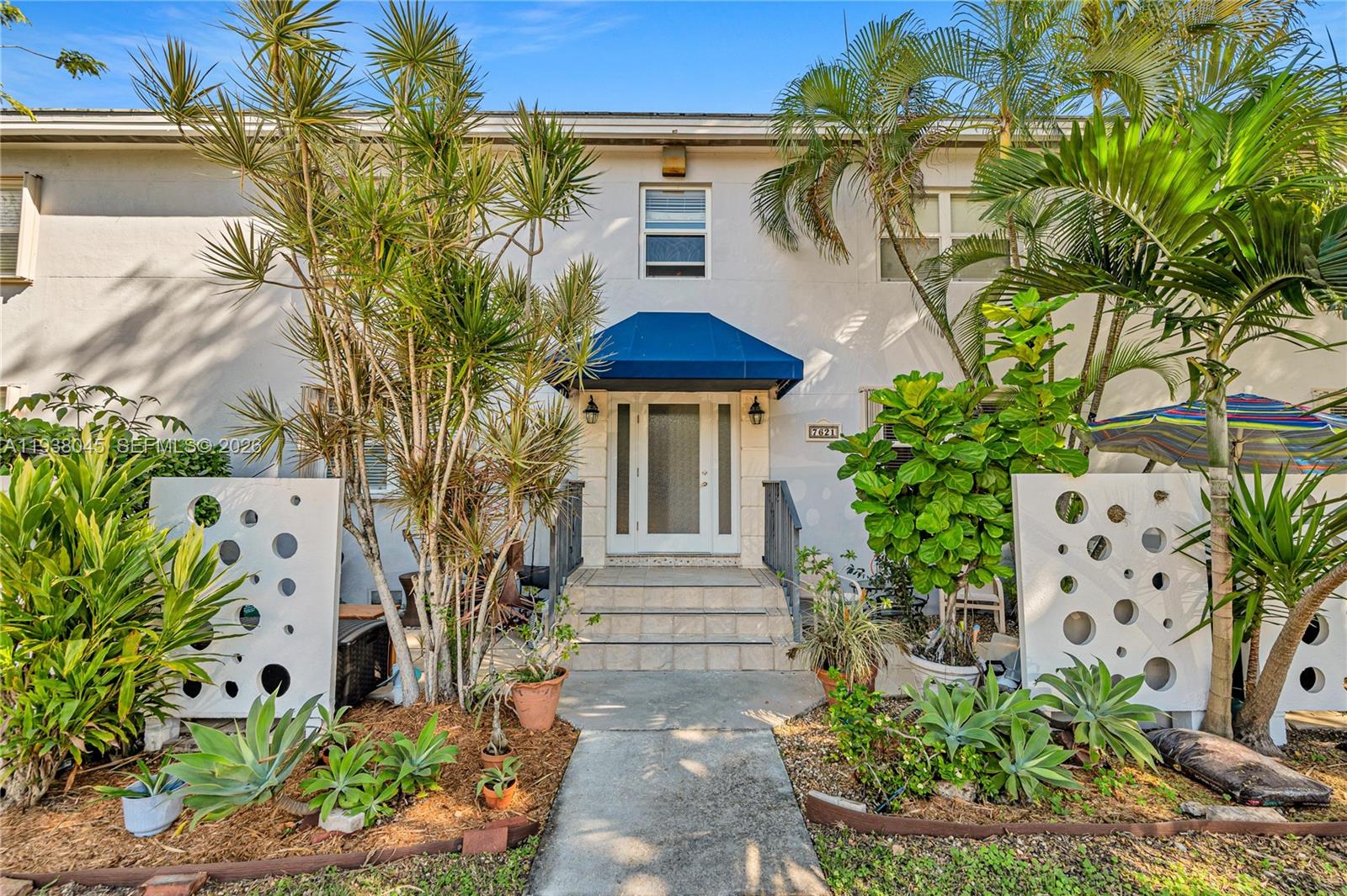 7621 SW 55th Ave #22B Miami, FL 33143