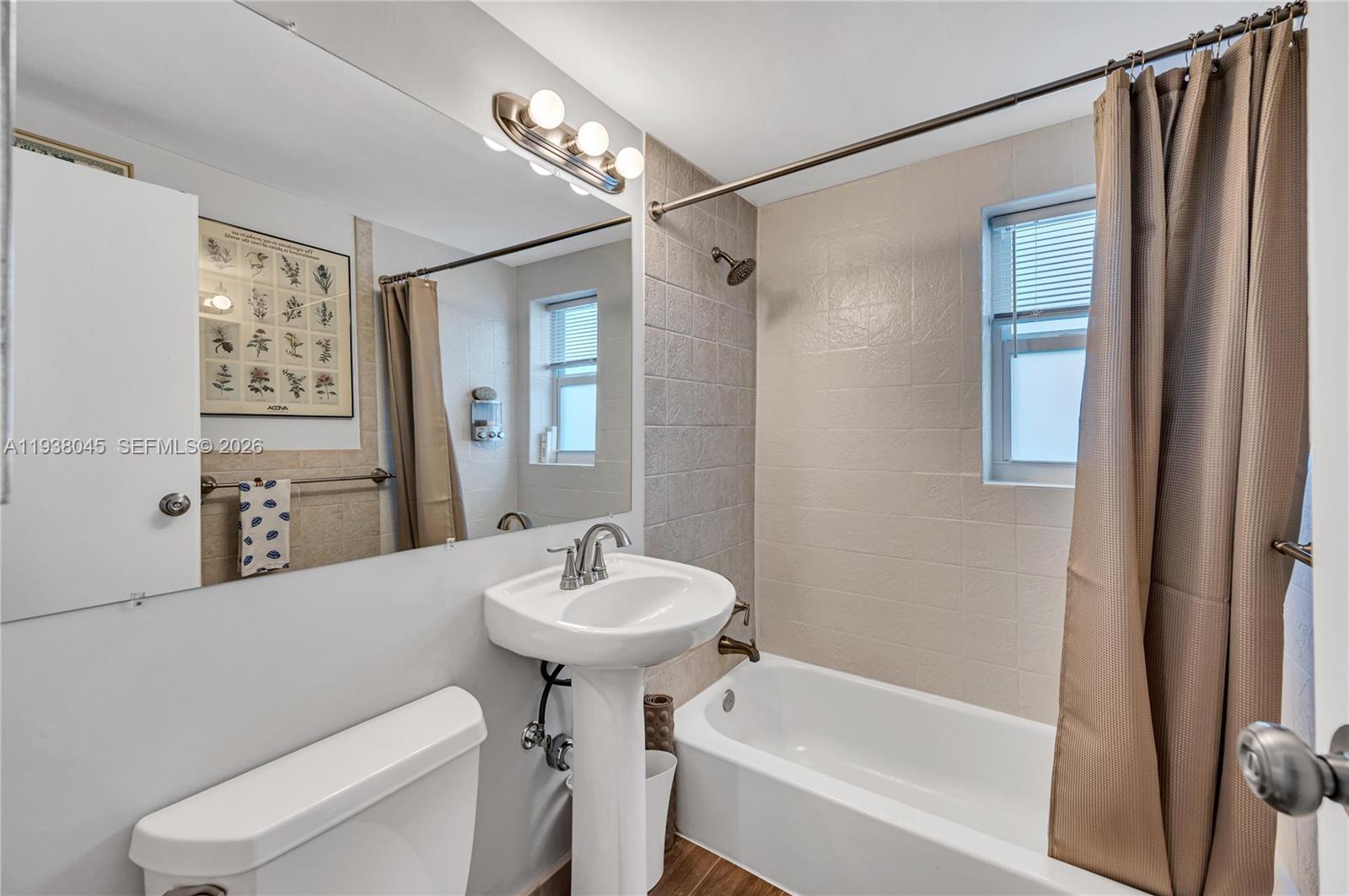 7621 SW 55th Ave #22B Miami, FL 33143