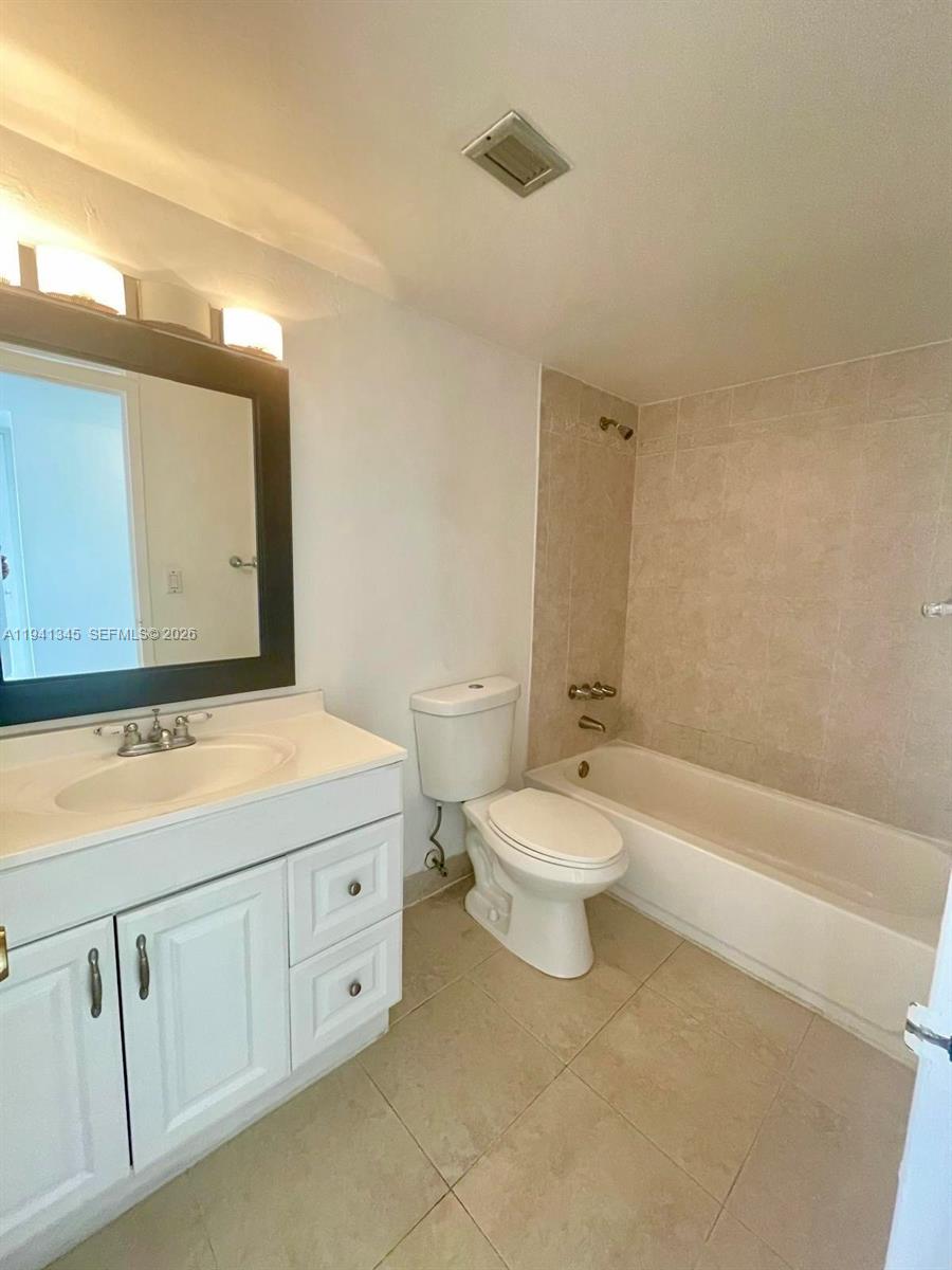 13155 Ixora Ct #201 North Miami, FL 33181