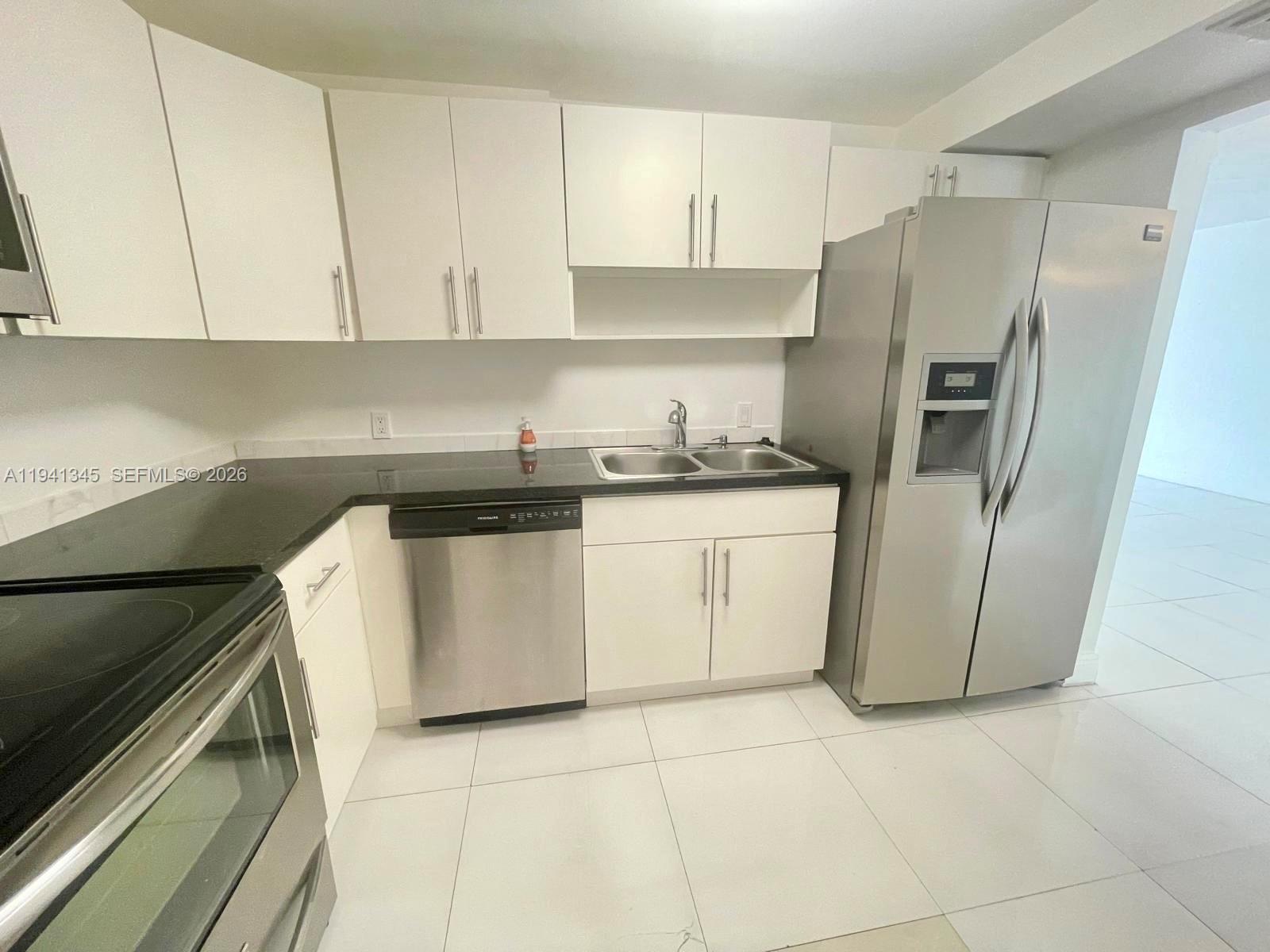 13155 Ixora Ct #201 North Miami, FL 33181