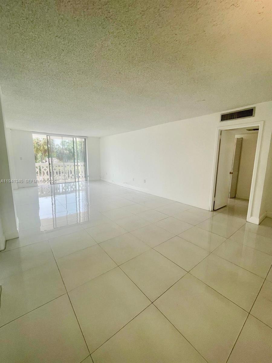 13155 Ixora Ct #201 North Miami, FL 33181