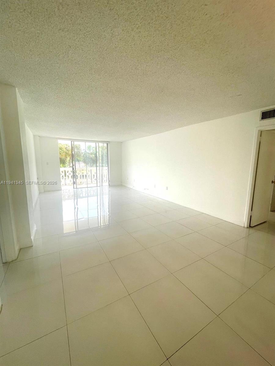 13155 Ixora Ct #201 North Miami, FL 33181