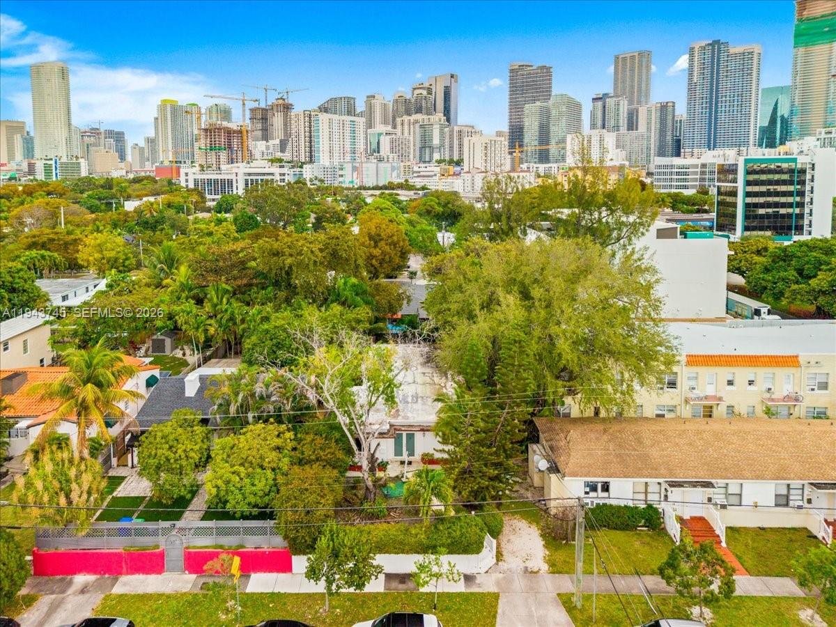 321 SW 19th Rd Miami, FL 33129