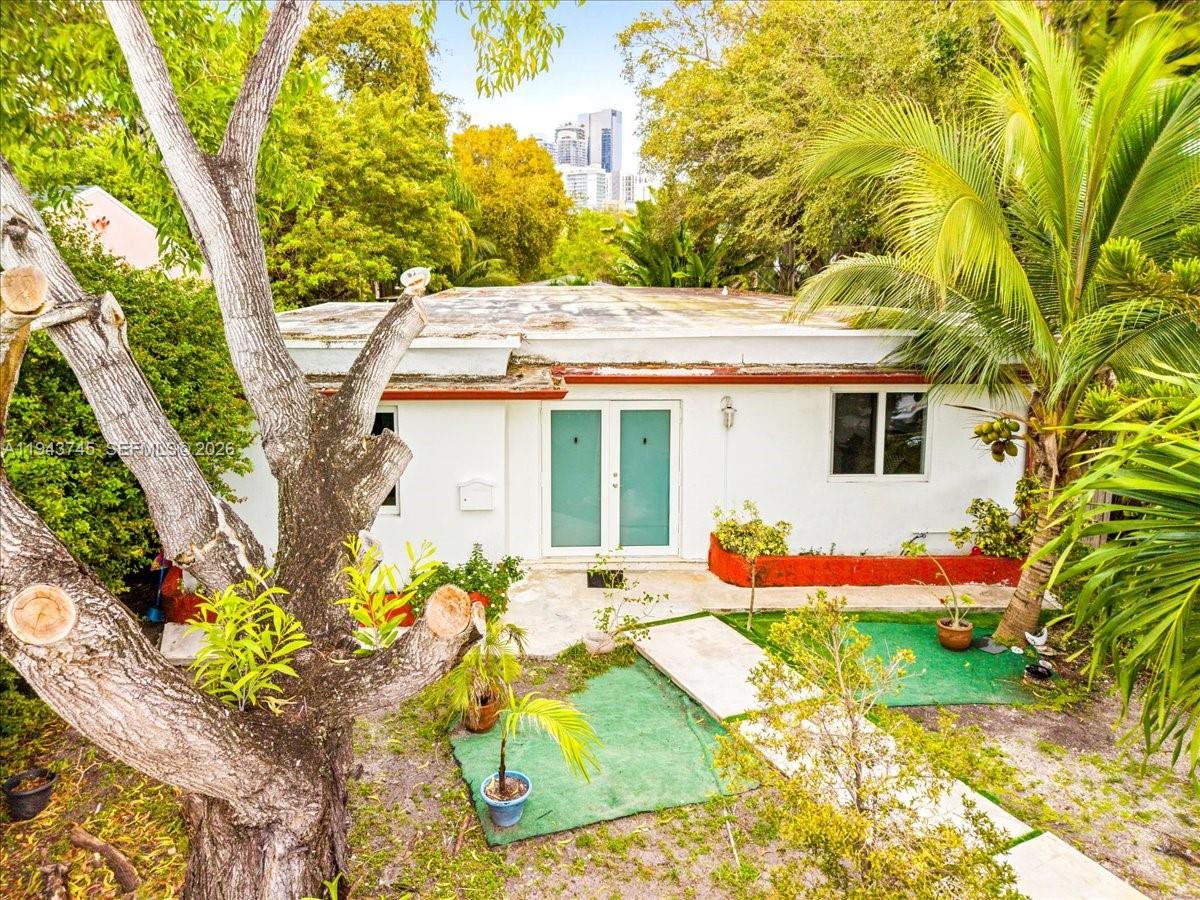 321 SW 19th Rd Miami, FL 33129