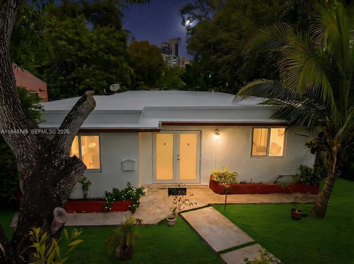 321 SW 19th Rd Miami, FL 33129