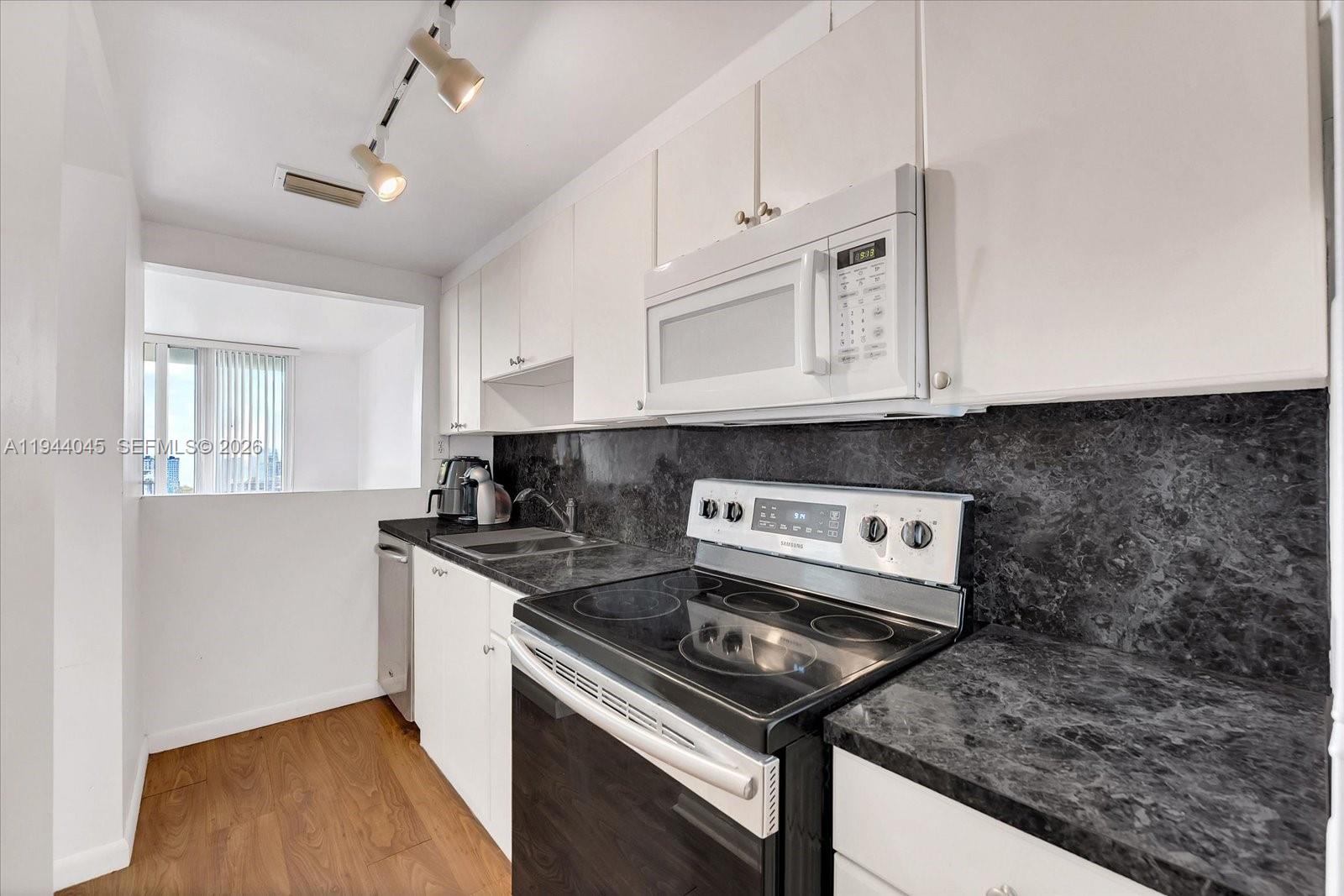 image Mirador 1200 (North Tower)3