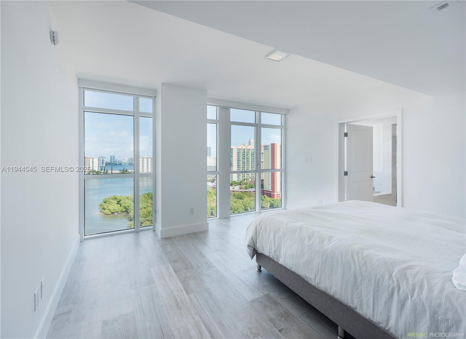 image 400 Sunny Isles9