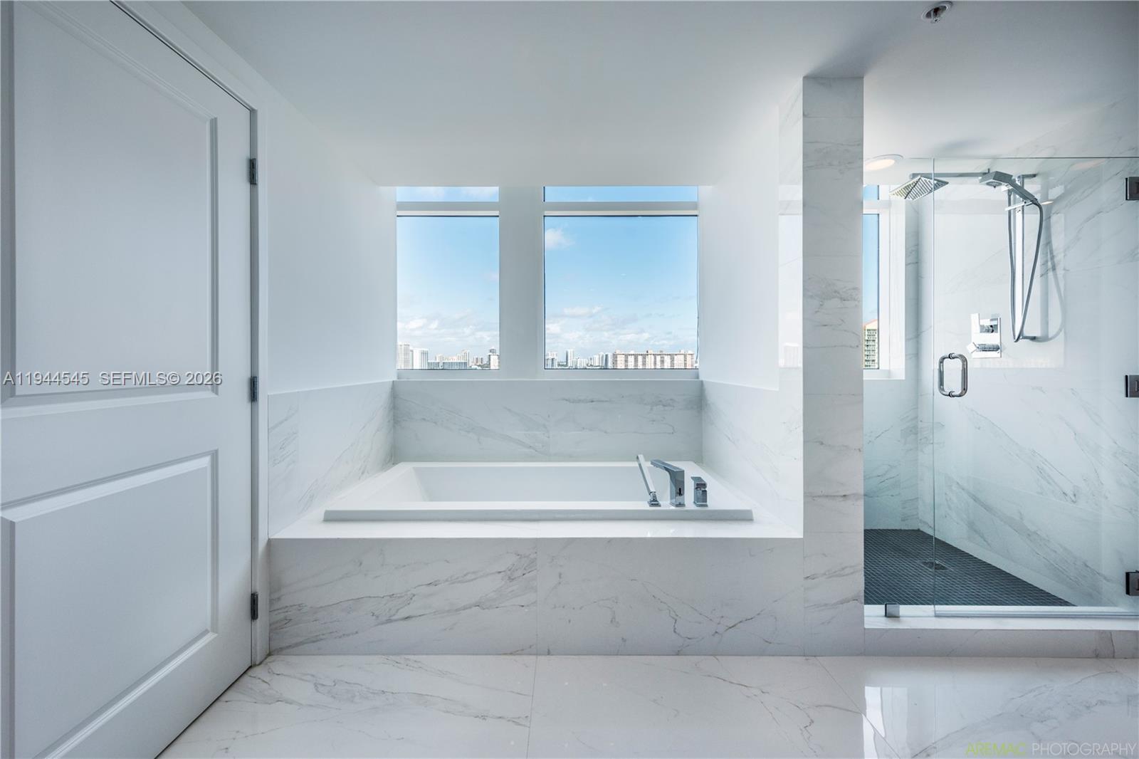 image 400 Sunny Isles11